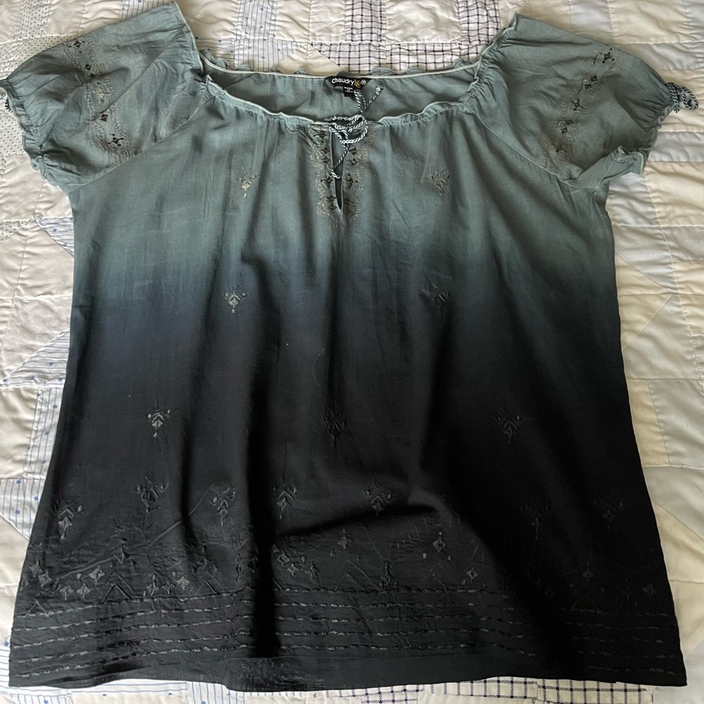 FREE SHIP. Slate blue fading to black top with embroidered accents and ties